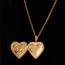 Load image into Gallery viewer, Vintage Rose Heart Pendant